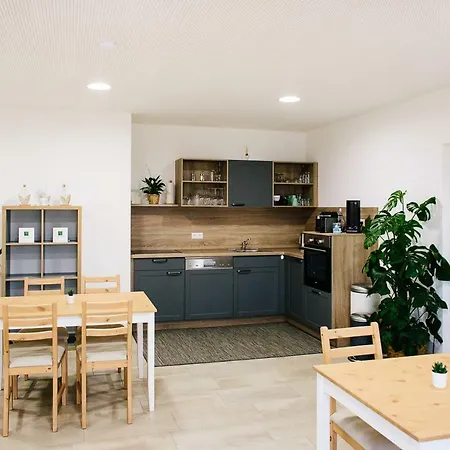 Steira-studios Apartman *